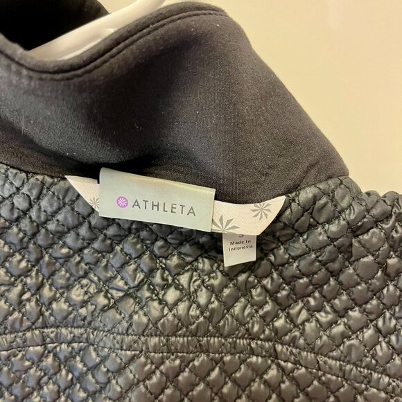 Athleta  Quilted Vest Black  Sleeveless Full  Front Zip - Picture 3 of 12
